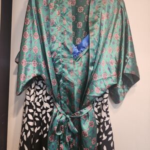 Chic Floral Satin Kimono Robe